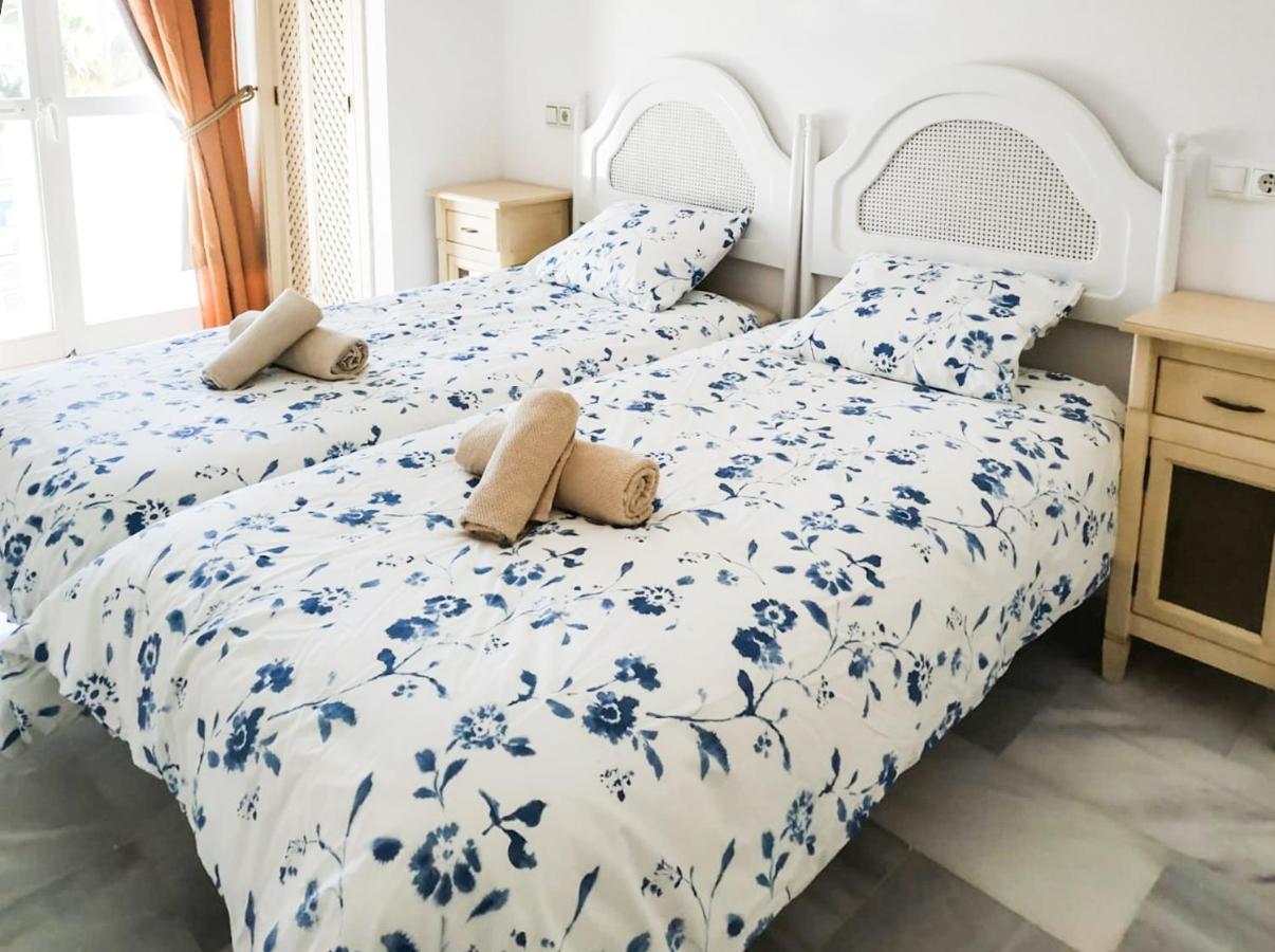 Homelystay-Benalmadena, Puerto Marina エクステリア 写真