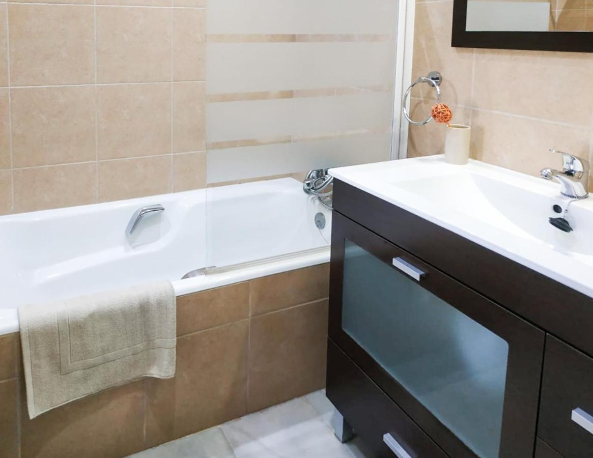 Homelystay-Benalmadena, Puerto Marina エクステリア 写真